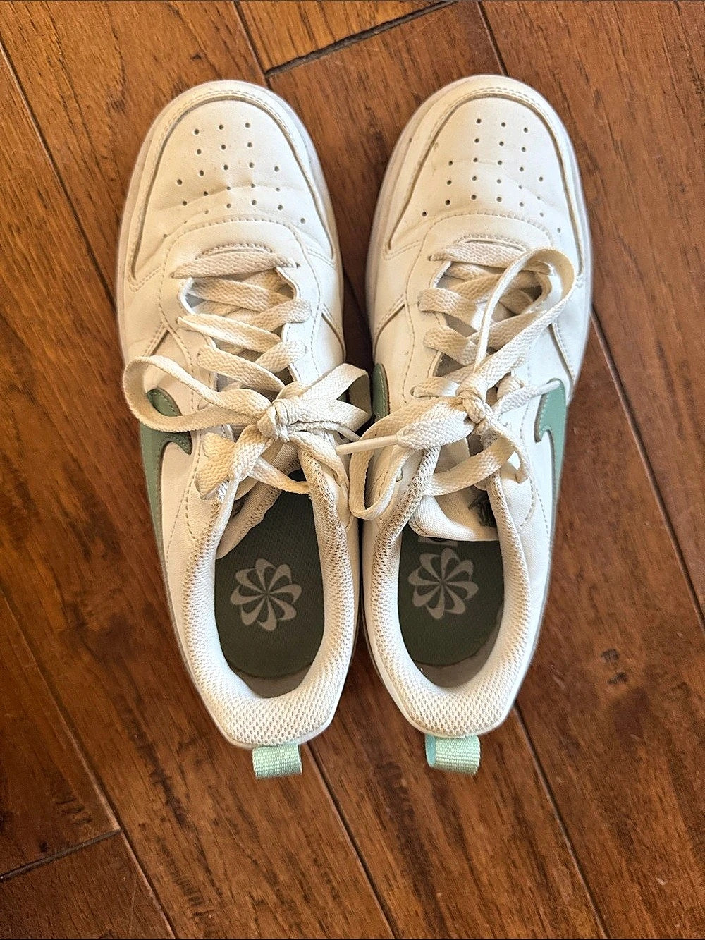 Nike Court Vision Low Women's Sneakers US 5.5Y White & Green